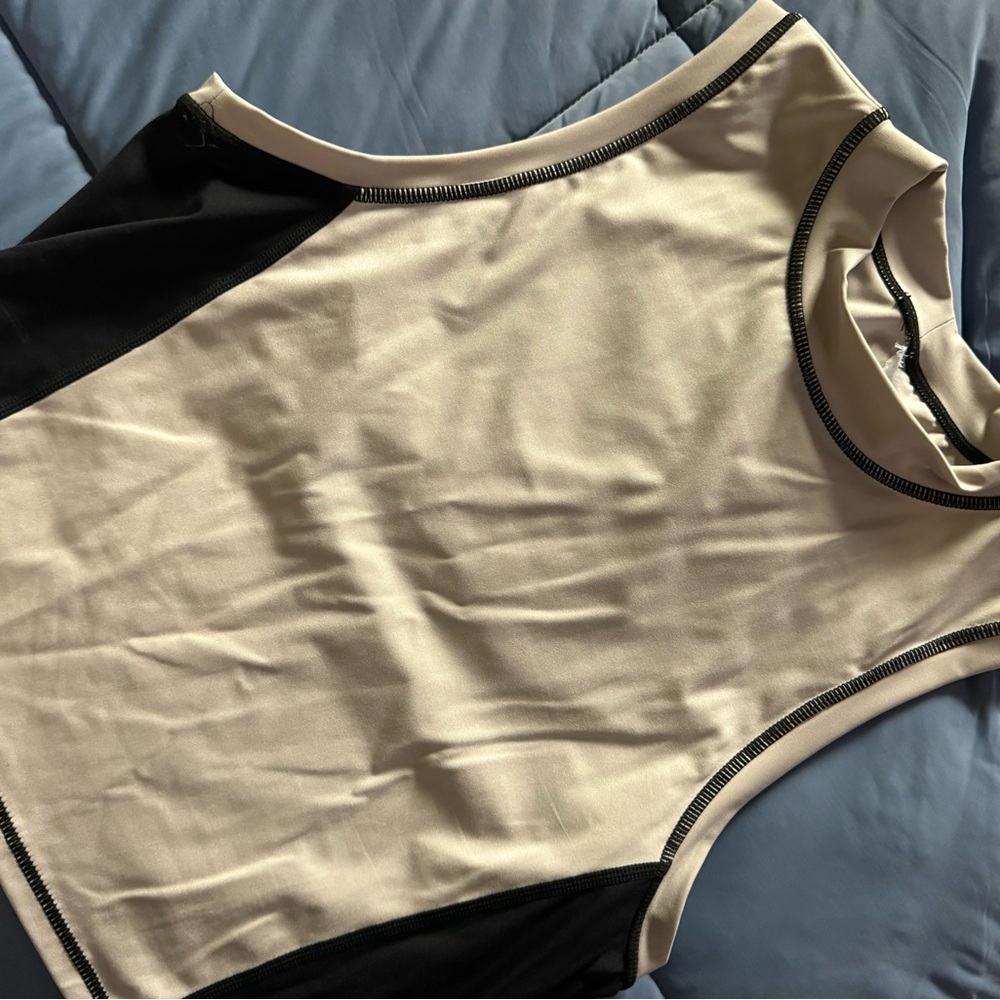 Cropped work out shirt